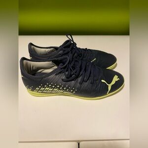 Puma Men's Blue and Neon Yellow Futsal Boots